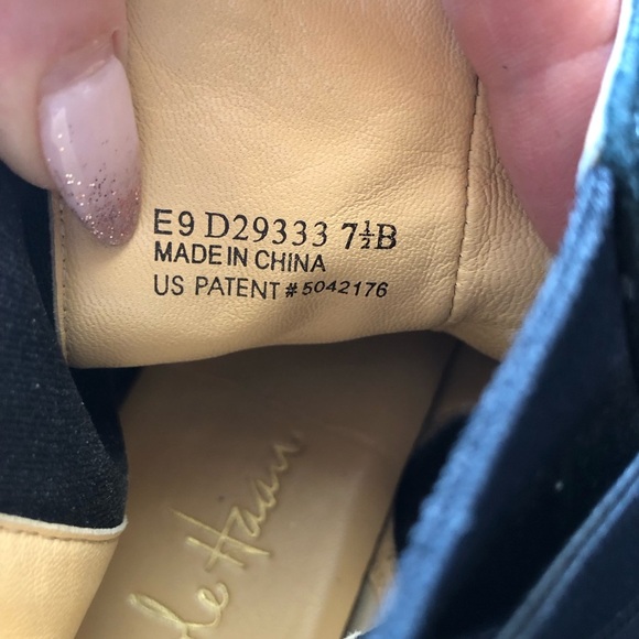 Cole Haan black suede pull on ankle boot kitten heel cross design front 7.5 - Picture 7 of 9